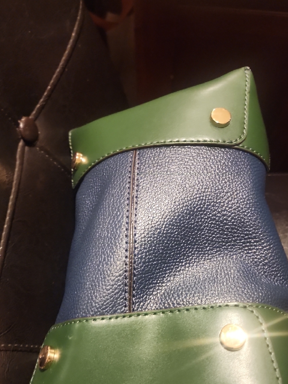 Michael Kors Navy and Green Leather Bucket Crossbody Bag - Picture 8 of 10